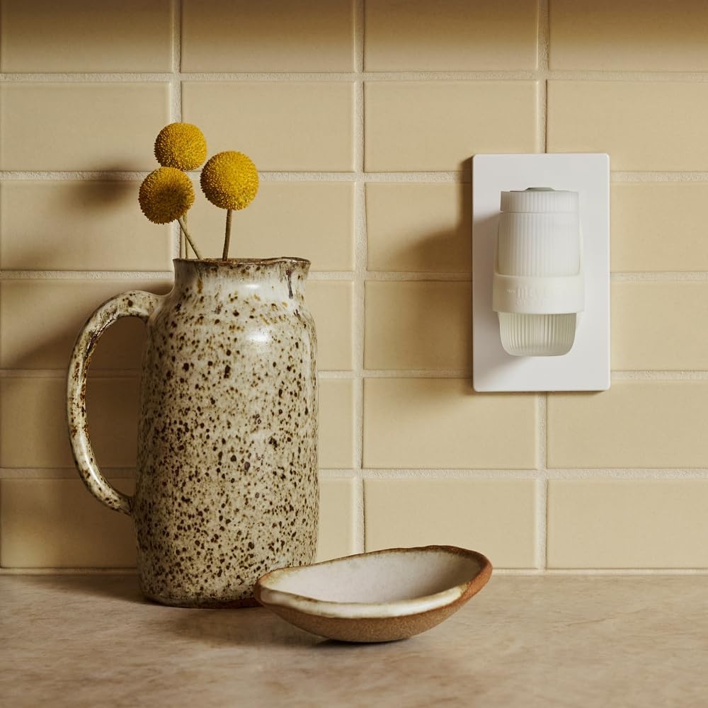 image:imageMRS MEYERS CLEAN DAY Scented Oil Lavender 1 Warmer and RefillDandelion